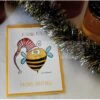 CARTE ILLUSTRATION C.DANA - JOYEUSES FETES - L'ABEILLE ATTITUDE